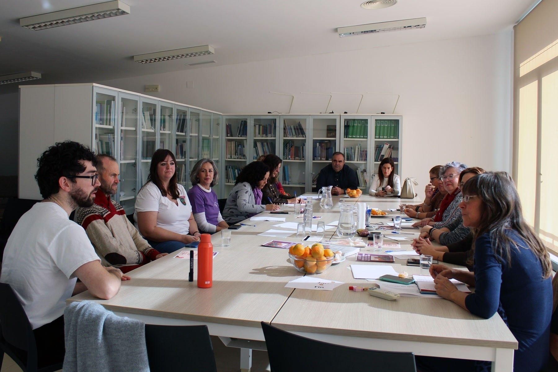 Дебаты о равенстве: женщины ищут новые пути участия