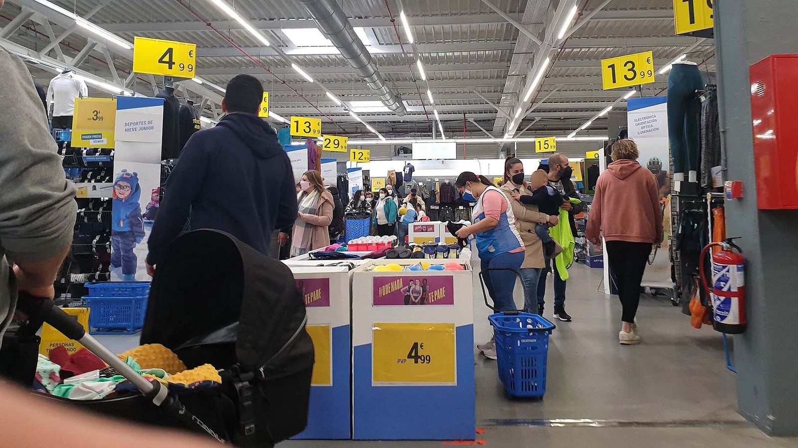 Las fotos del polígono de Palmones, tras el levantamiento del cierre  perimetral de Algeciras y Castellar