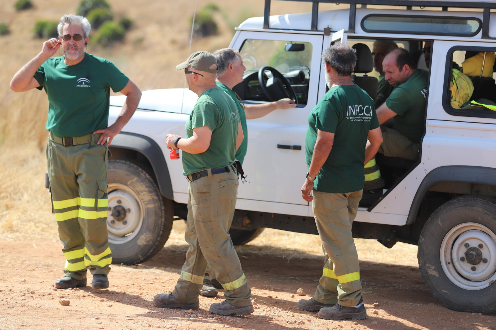 El incendio de Paterna del Campo estabilizado en imágenes