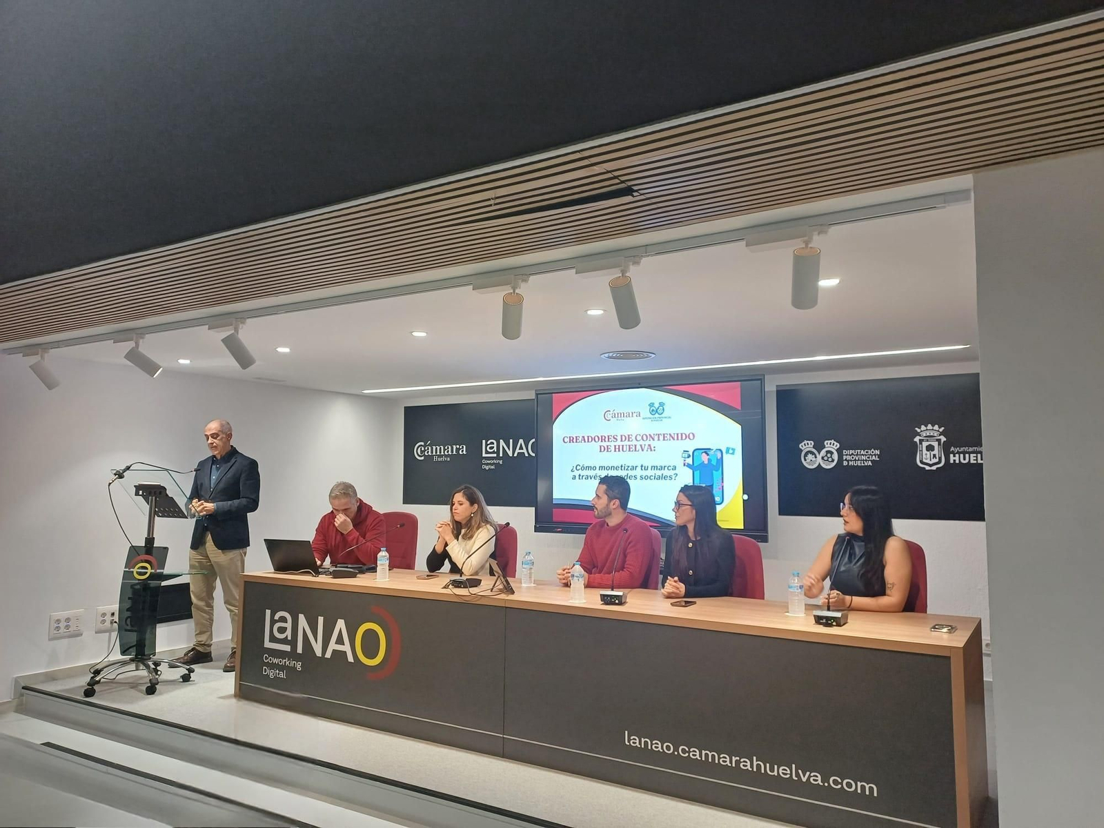 Influencers este martes en la Nao de la Cámara de Comercio.