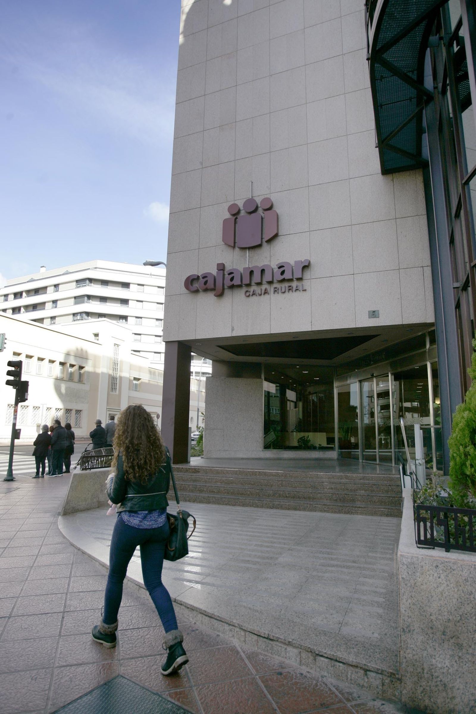 Edificio central de Cajamar en Plaza Barcelona.