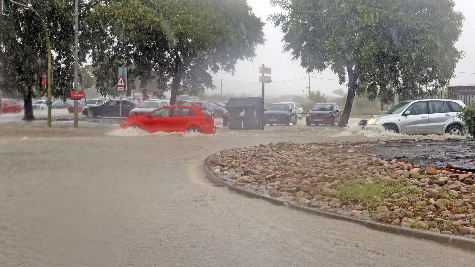 Imágenes del paso de la Dana, inundaciones, destrozos y caos por todo Jerez
