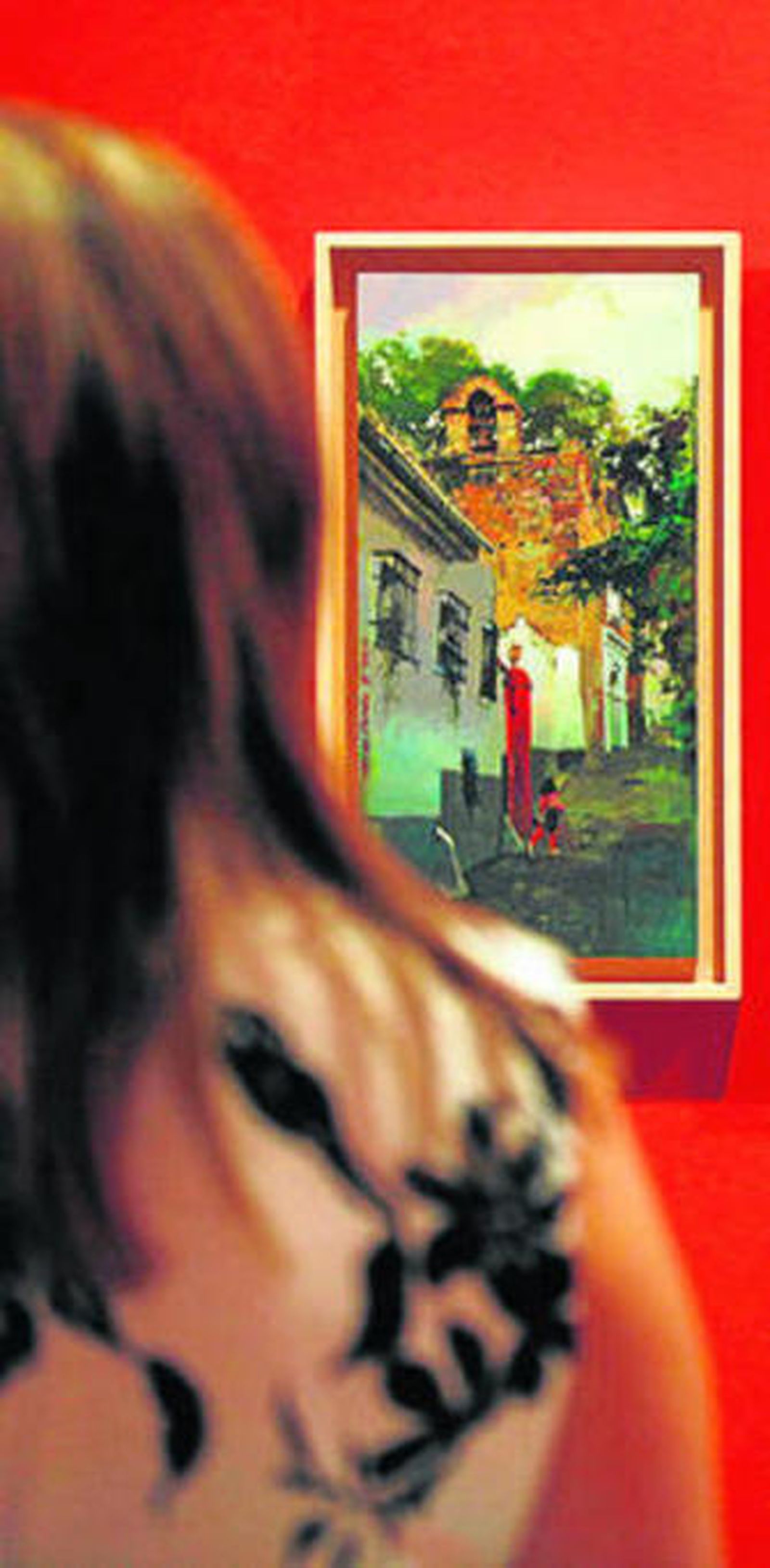 1. Jesús Conde, ayer, en la inauguración de la muestra 'Los espacios olvidados'. 2. Una espectadora contempla un cuadro inspirado en el Albaicín. 3. Un rincón de Marruecos captado por el pintor 4. Tetuán está muy presente en la obra de Conde.