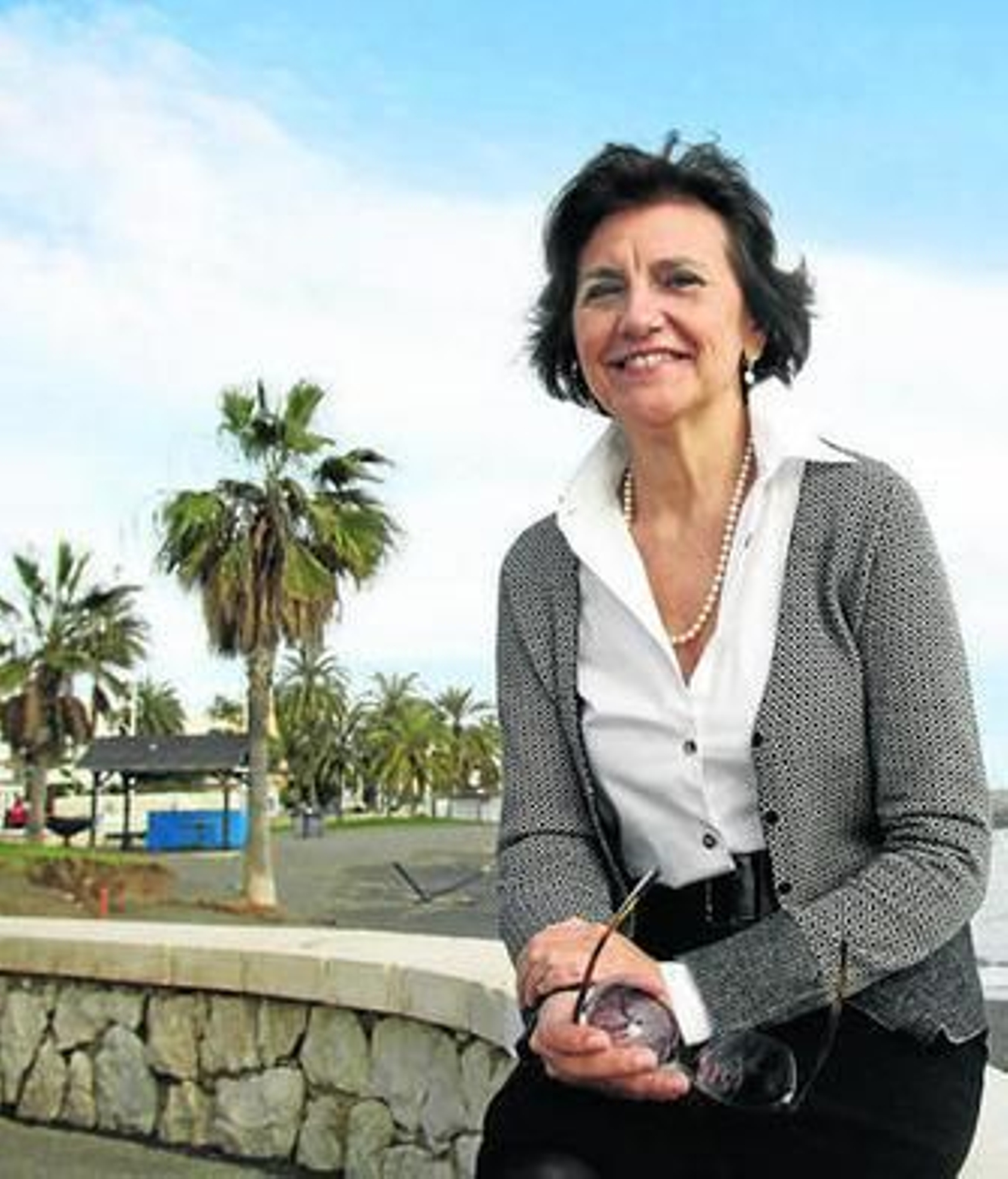 Emelina Fernández, en el paseo marítimo de Pedregalejo.