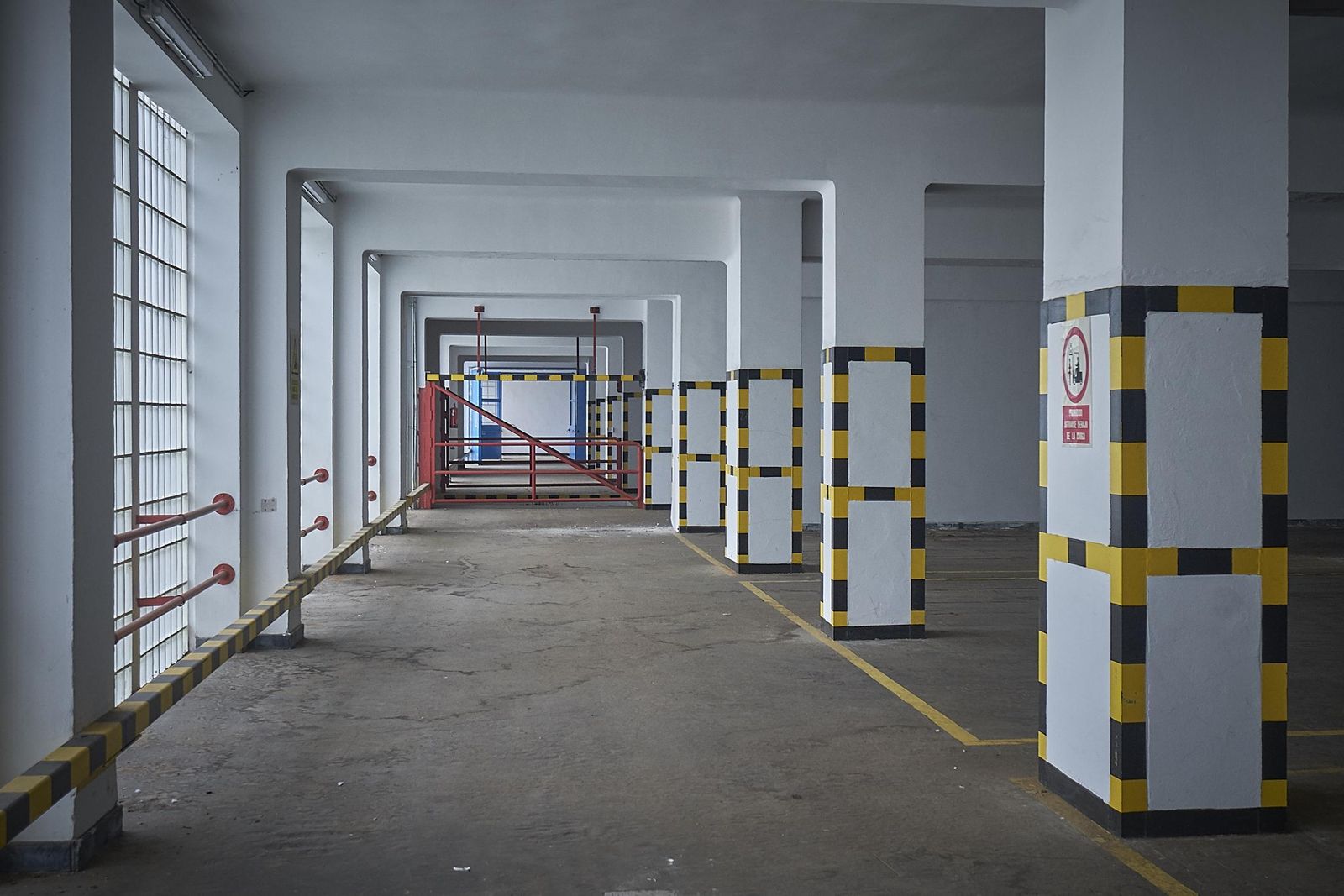 Interior de los depósitos de Tabacalera, donde iría la Ciudad de la Justicia.