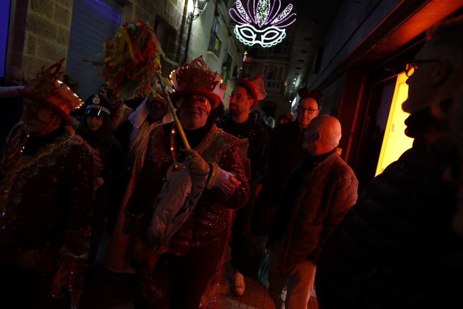 Cortejo, acto y quema del Dios Momo del Carnaval de Cádiz 2026