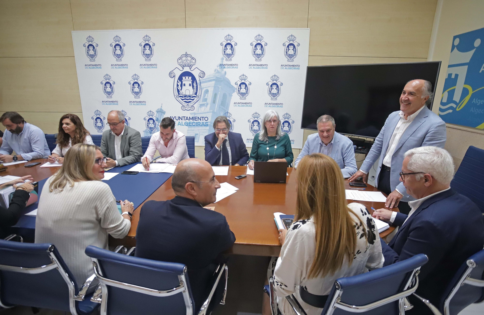 Los participantes en la Comisión de Seguimiento al alcalde de Algeciras