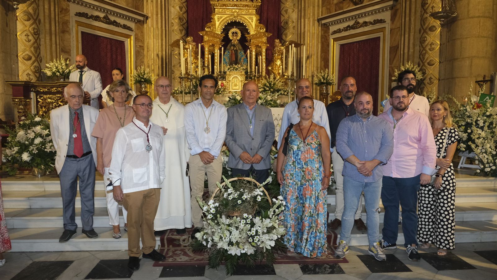 Imágenes de la ofrenda floral a la Virgen del Mar. Feria de Almería 2022