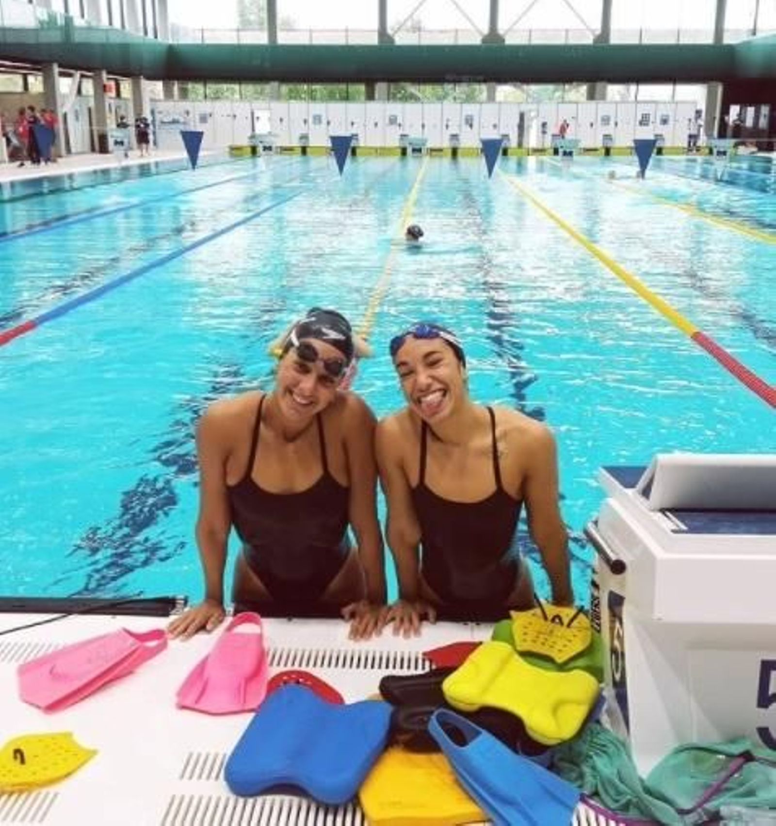 María de Valdés y África Sanz, en Budapest.