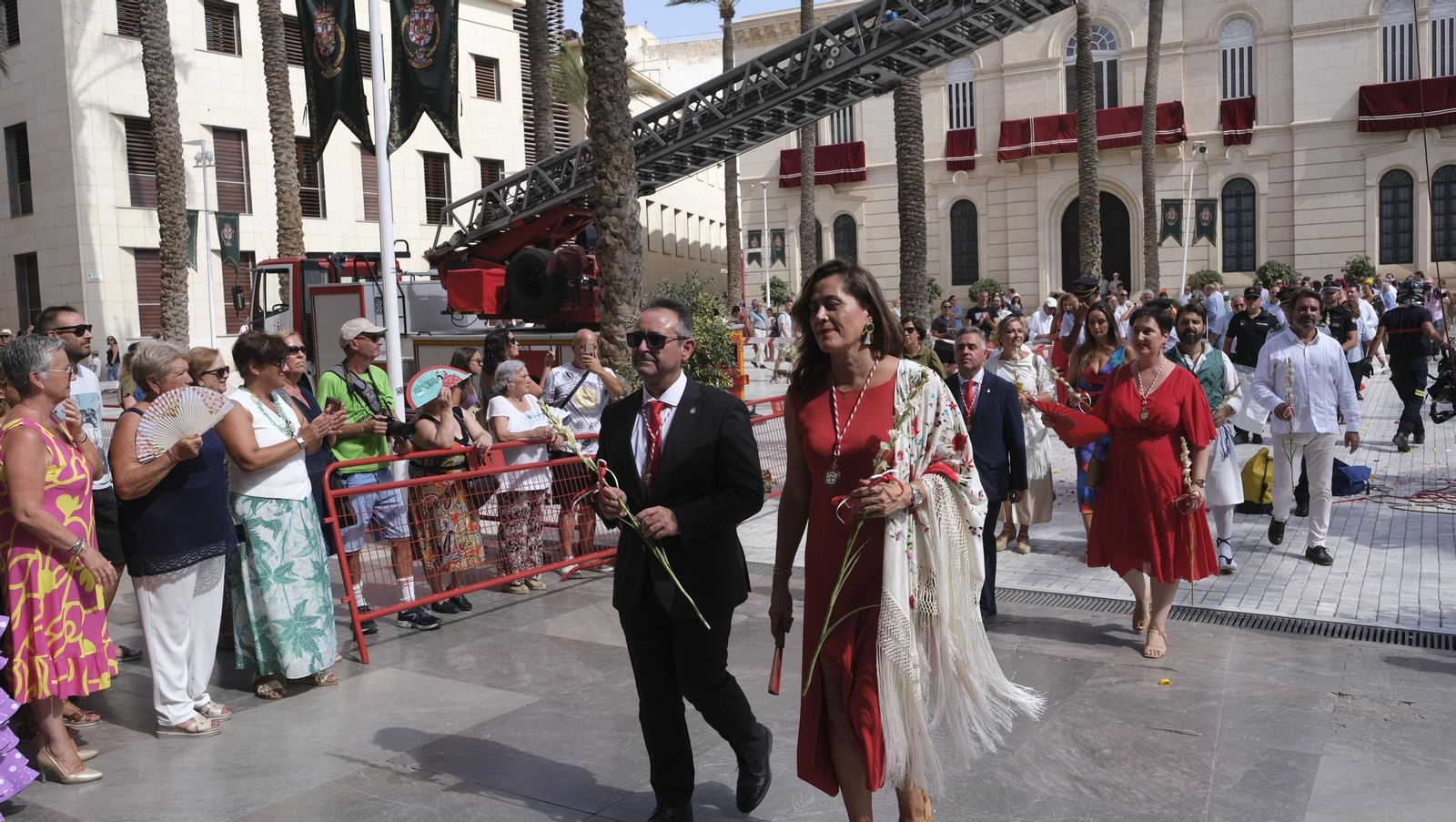 Ofrenda floral a la Virgen del Mar en la Feria de Almería 2024, en imágenes
