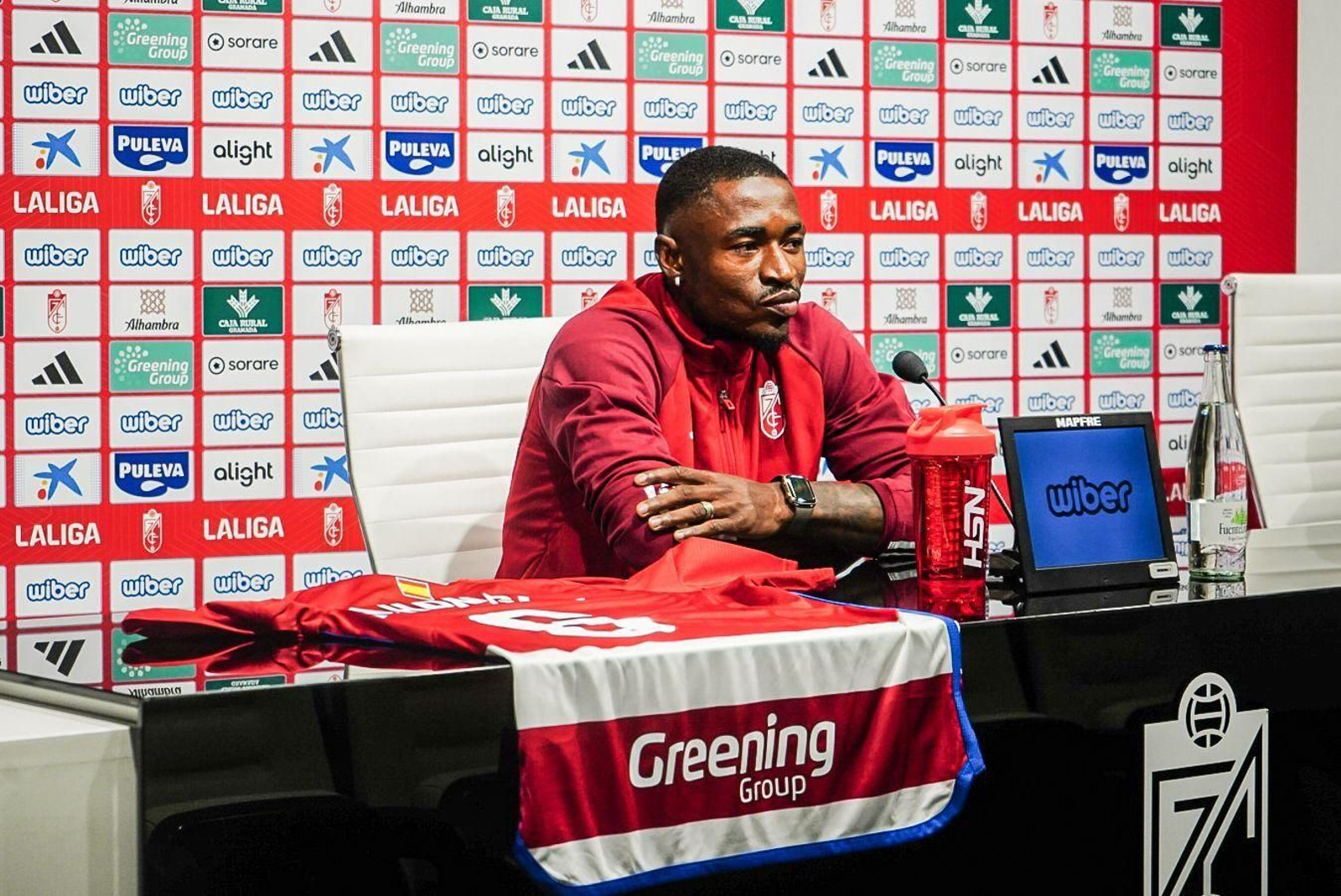 Martin Hongla, durante su presentación oficial