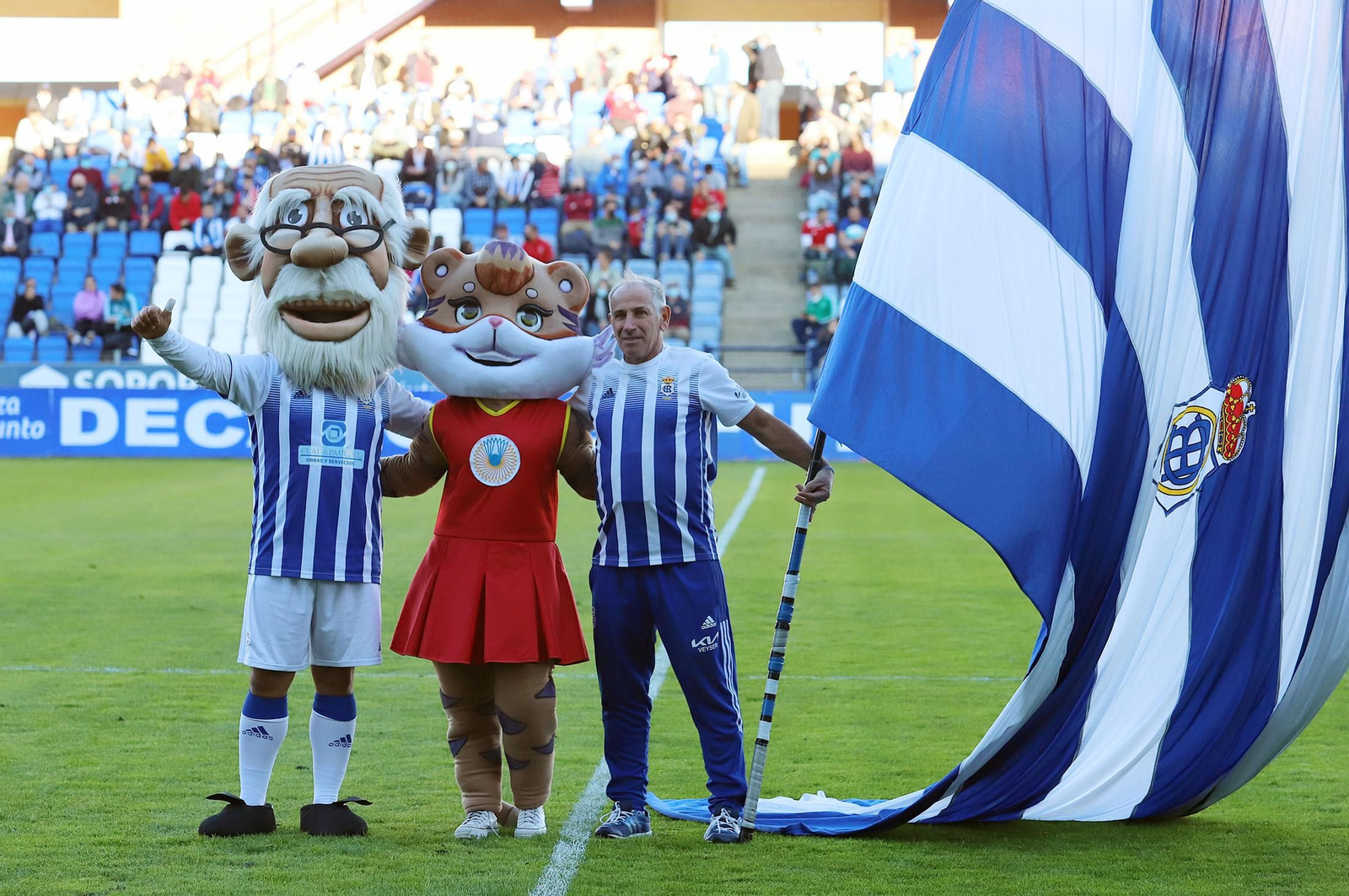 Imágenes del Recreativo de Huelva-Puente Genil