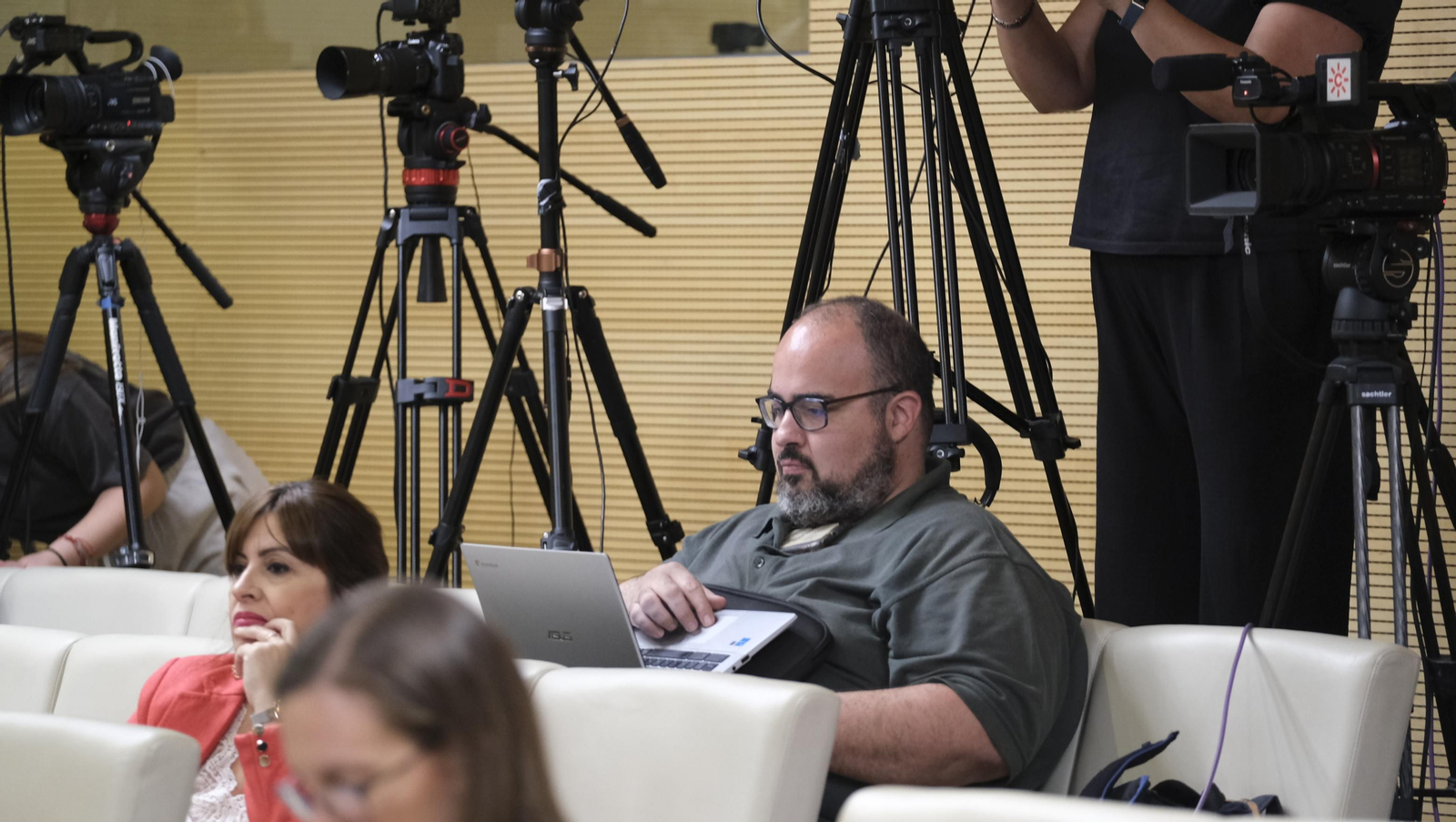 La Reina Sofía inaugura el I Congreso Internacional sobre ELA, en imágenes