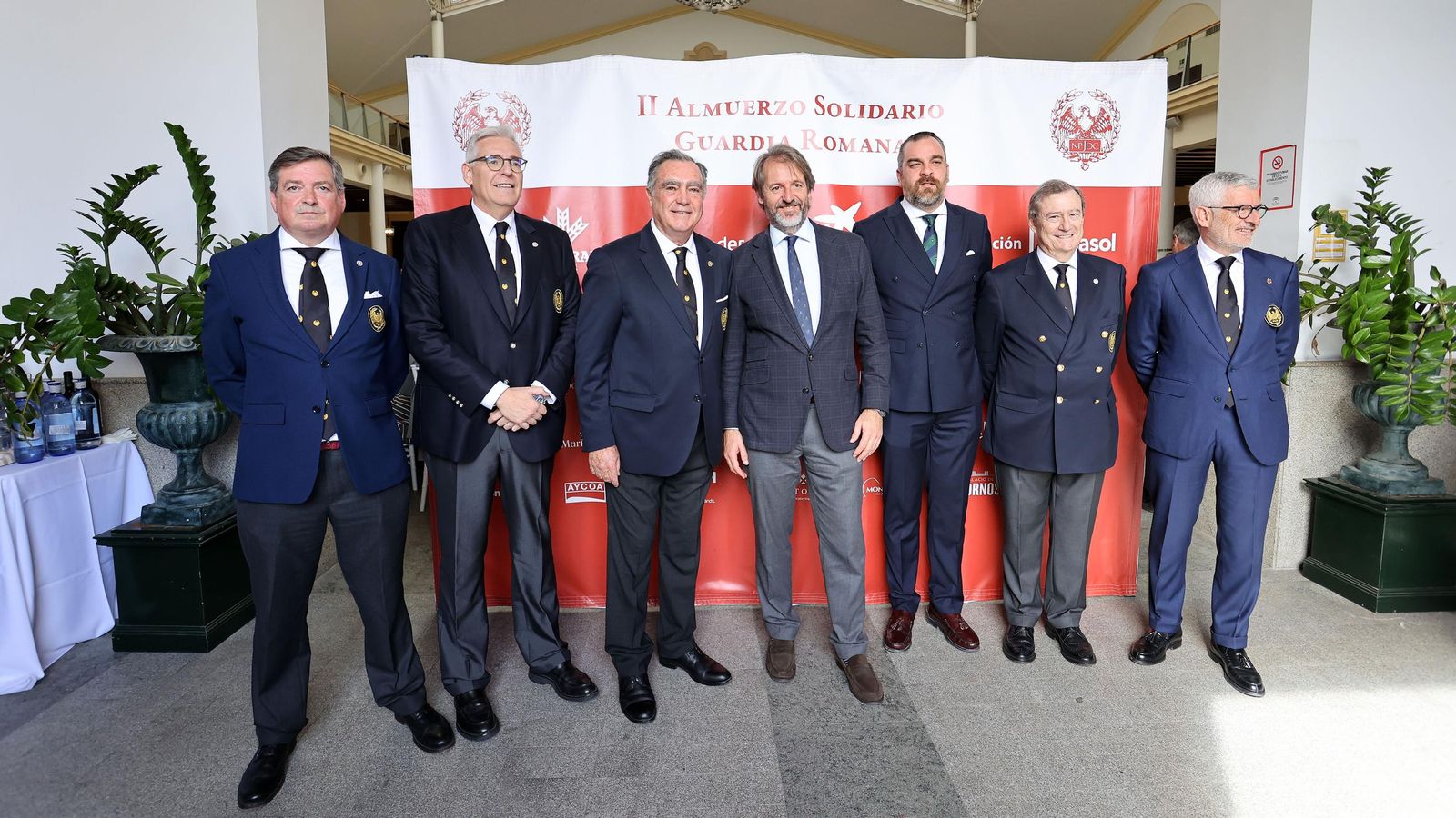 II Almuerzo Solidario de la Guardia Romana de la Hermandad del Transporte en Jerez