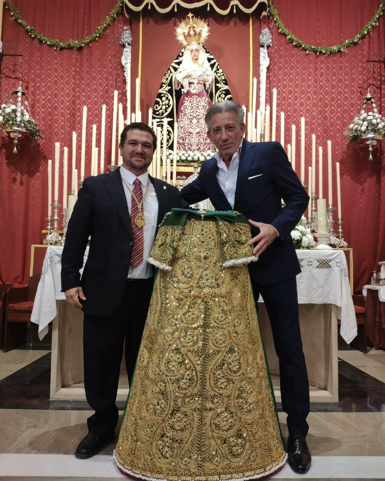 Javier de Martos con el mozo de espadas de Paquirri, Antonio Márquez