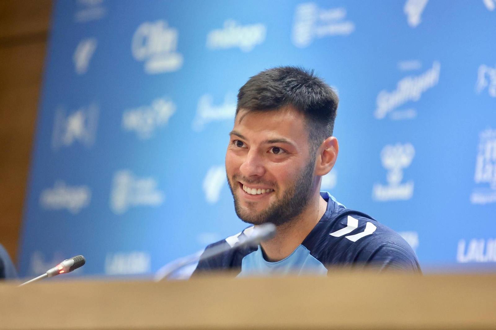 Roko Baturina, así luce el 9 del Málaga CF