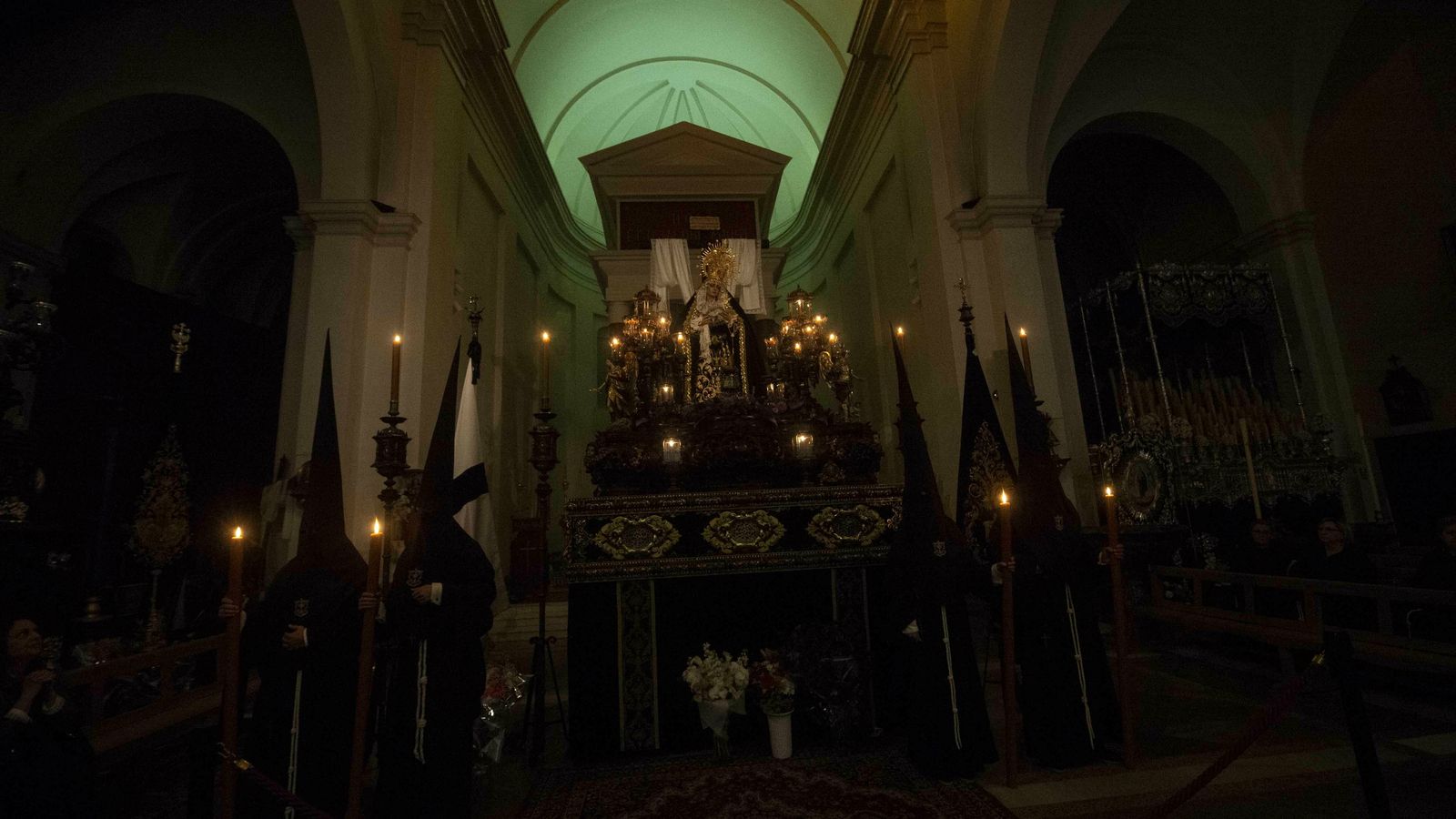 La Soledad, en el interior de la iglesia de Santiago