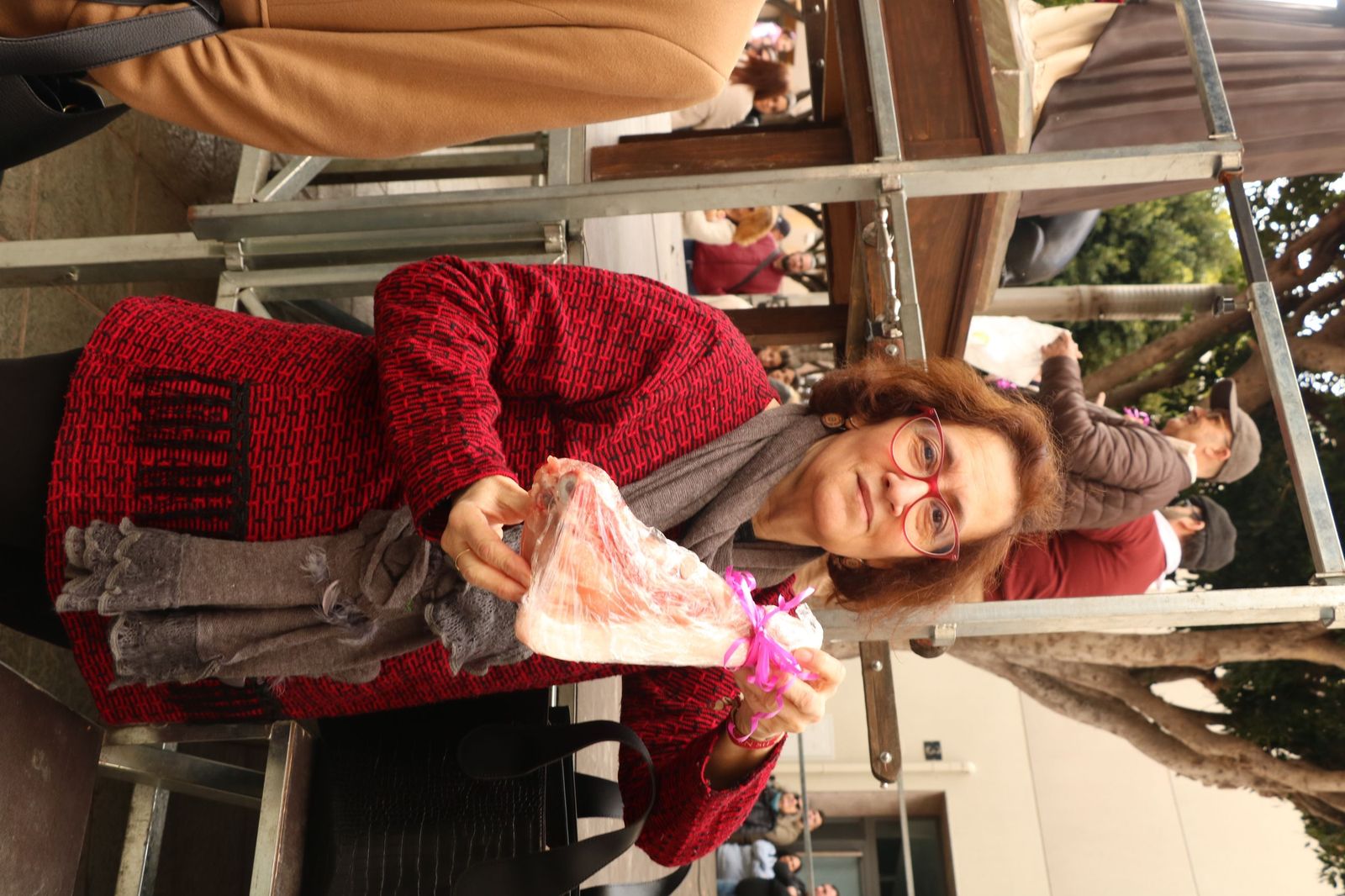 Así ha sido la bendición de las mascotas y la subasta de 'rabicos' en el casco histórico de Almería