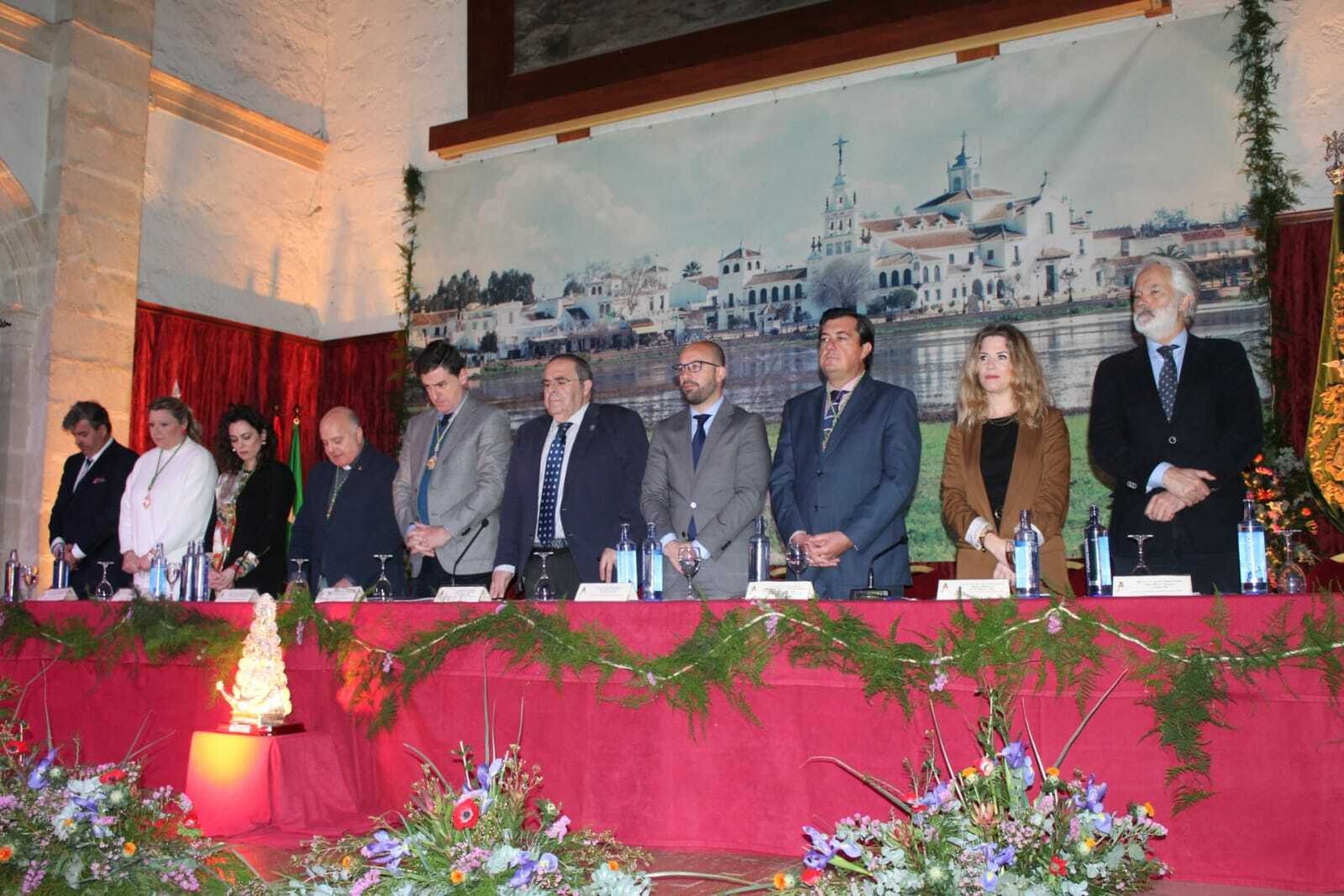 Autoridades políticas y religiosas durante la apertura en El Puerto de la asamblea Caminos de Cádiz.