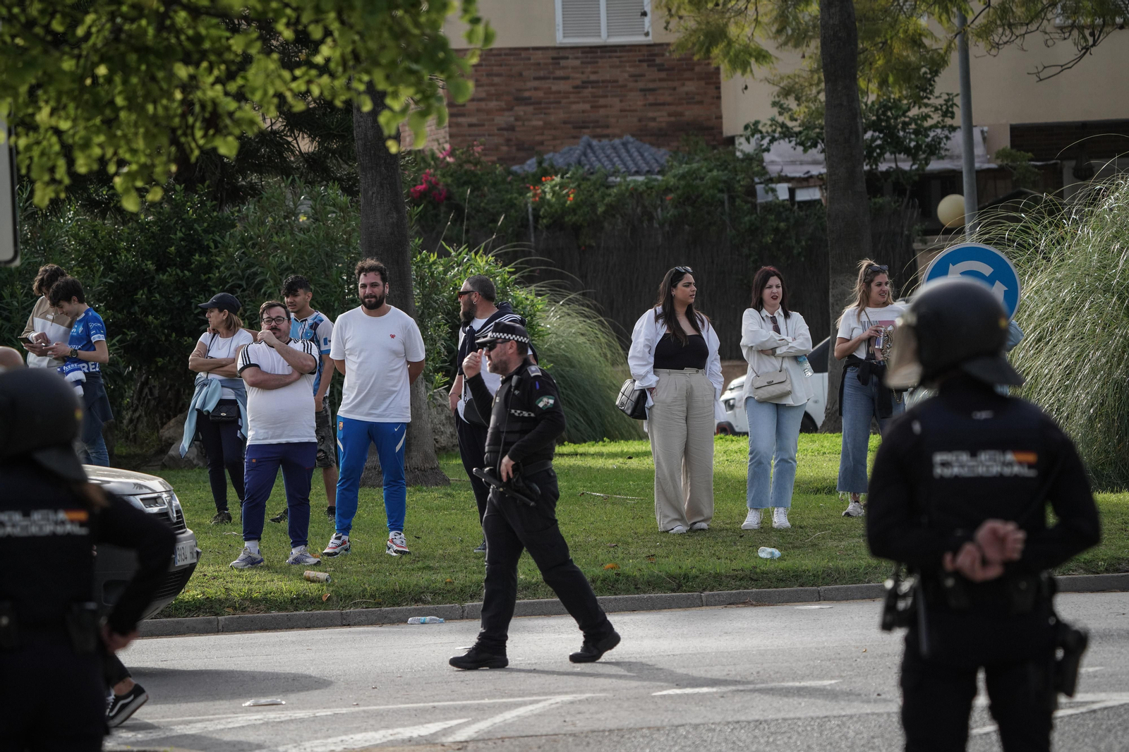 Imágenes del gran despliegue policial en Jerez durante el derbi