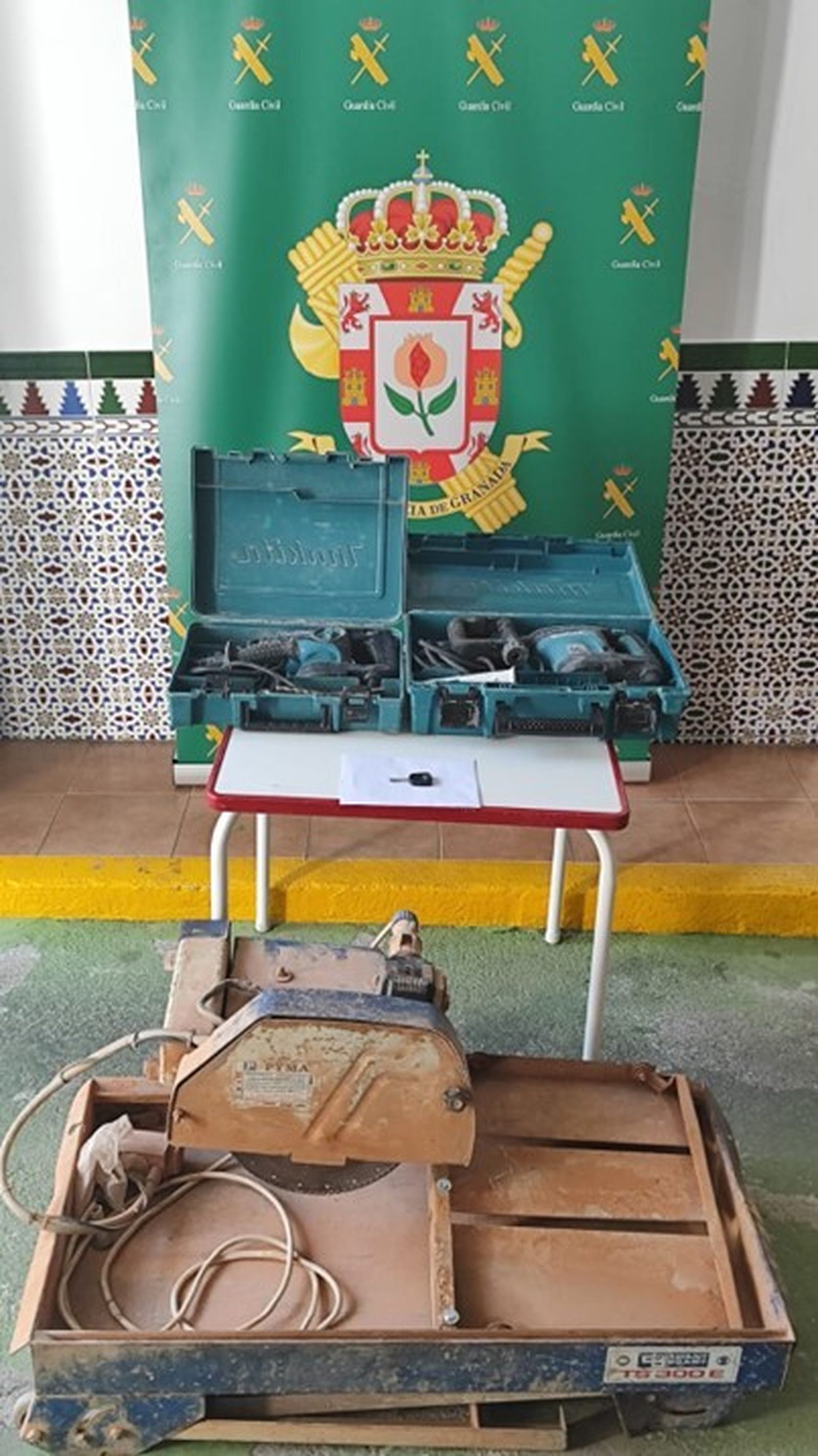 Detenidos dos hermanos  por varios robos con fuerza en Órgiva