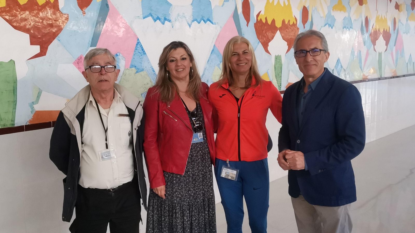 El subdirector de Seguridad del centro penitenciario, Juan Brabeso; la subdirectora de Régimen del centro, Pilar Casado, la atleta Emilia Paunica, y el director del centro penitenciario, Miguel Ángel de la Cruz El subdirector de Seguridad del centro penitenciario, Juan Brabeso; la subdirectora de Régimen del centro, Pilar Casado, la atleta Emilia Paunica, y el director del centro penitenciario, Miguel Ángel de la Cruz