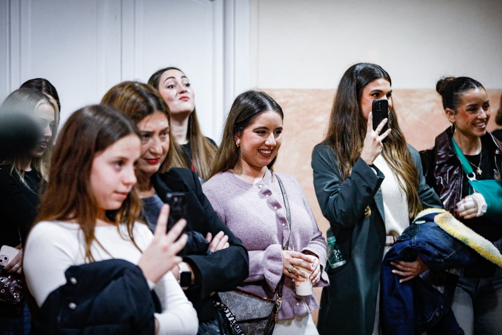 Búscate entre las mejores imágenes de la primera sesión de cuartos del COAC 2026