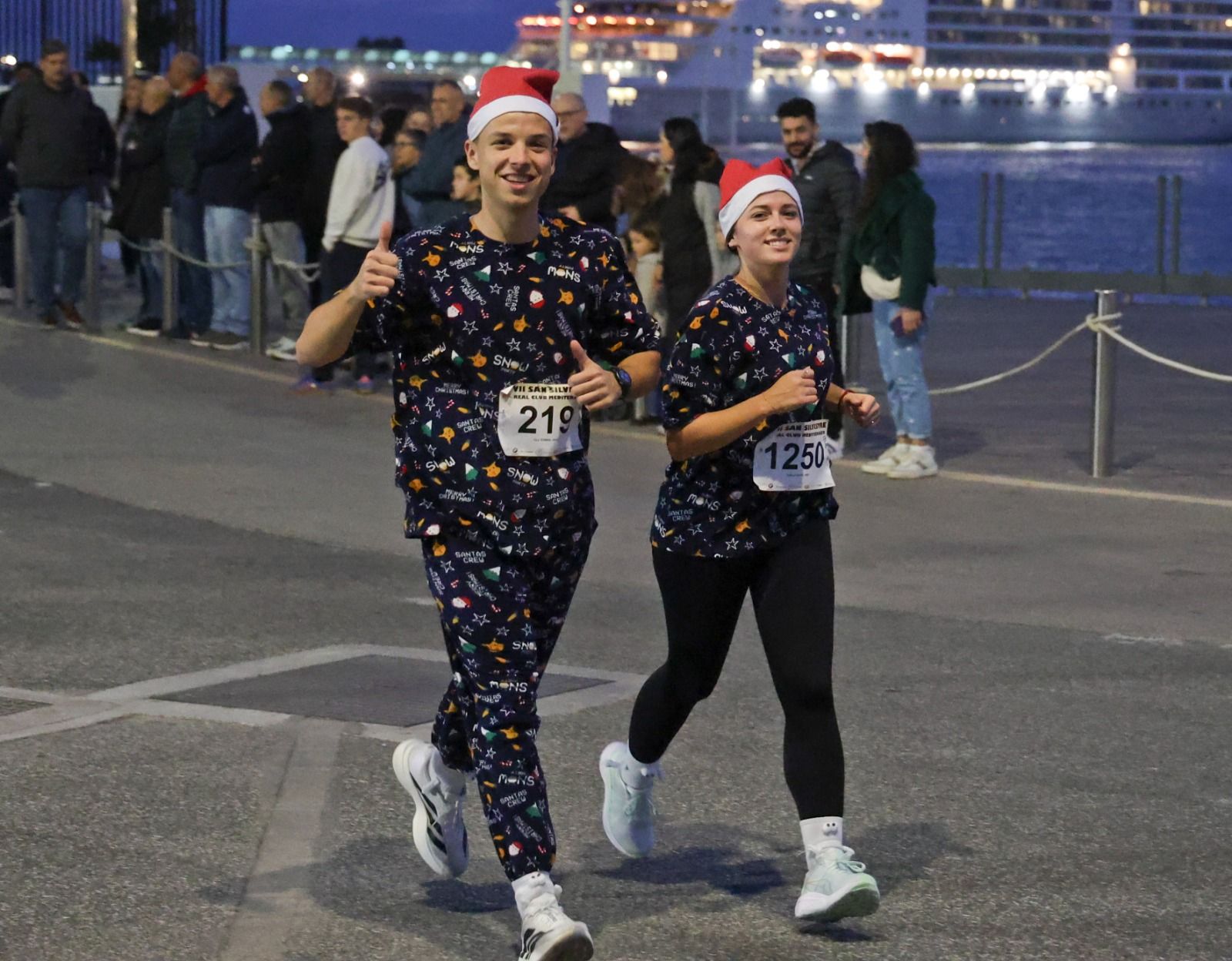 Las fotos de la San Silvestre del Real Club Mediterráneo en Málaga
