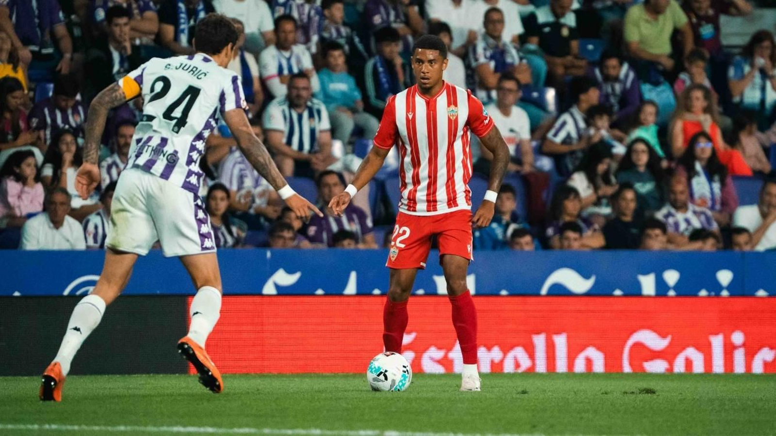 Daijiro Chirino, lateral derecho titular contra el Real Valladolid.