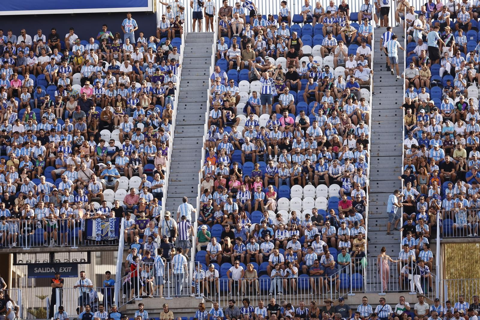 Búscate en las gradas de La Rosaleda durante el Málaga CF-Cádiz