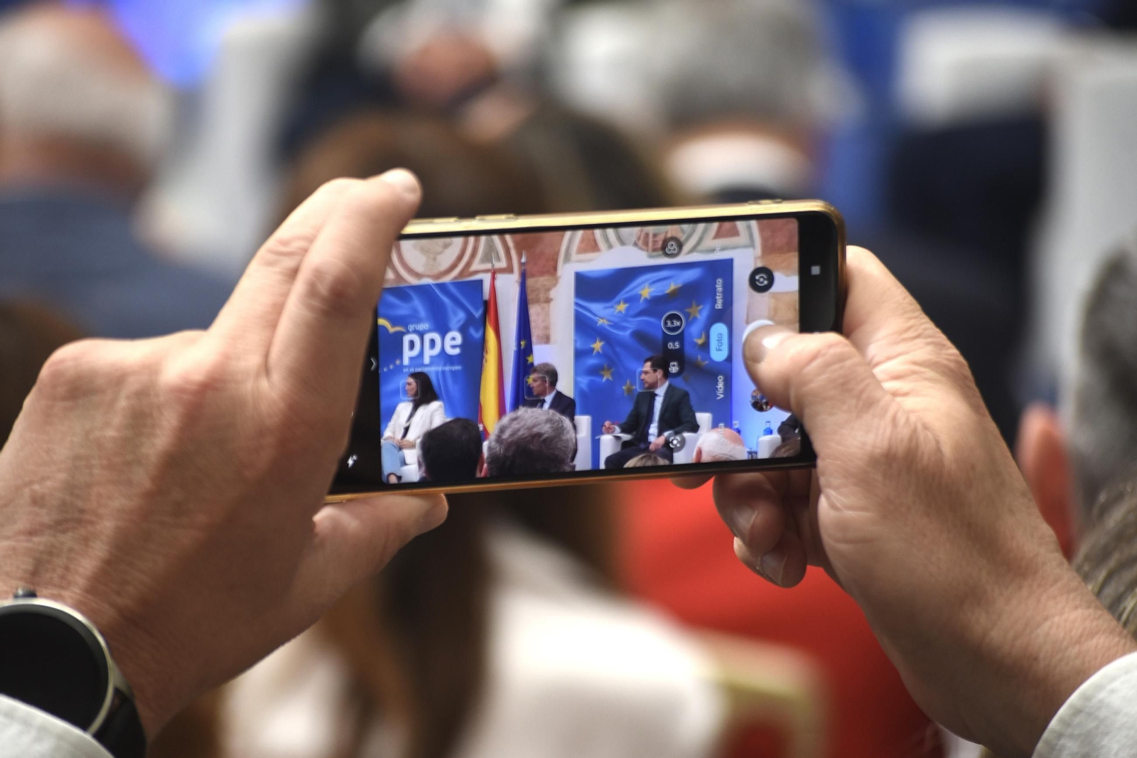 La visita de Núñez Feijóo y Juanma Moreno a Córdoba, en imágenes