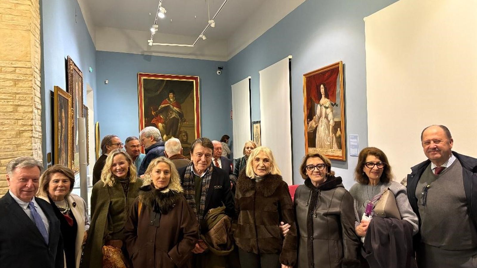 Manuel  González Macías, marquesa de las Escalonias, Lily y Lucas Lewin Orozco, Lourdes Serrano, Susi Cigüela, María Cárdenas, Tere Jiménez y Emilio de la Cruz.