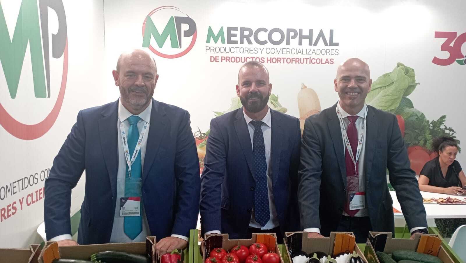 Foto de familia en Mercophal.