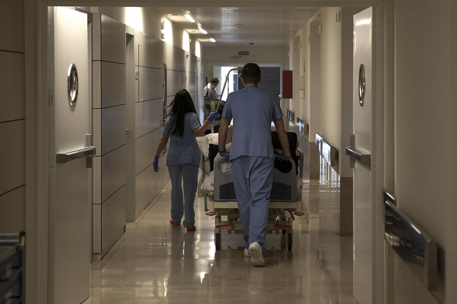 Pasillos de la planta Covid del Hospital Vithas en Granada