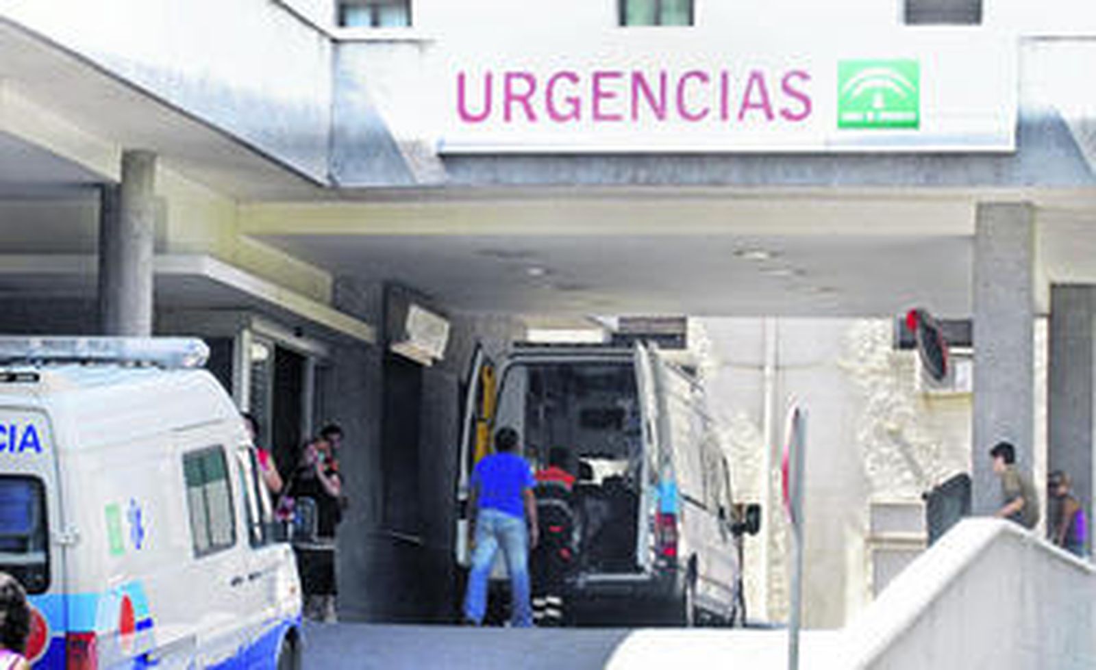 Urgencias del Hospital San Cecilio (Granada), donde el domingo falleció una mujer por la gripe A.