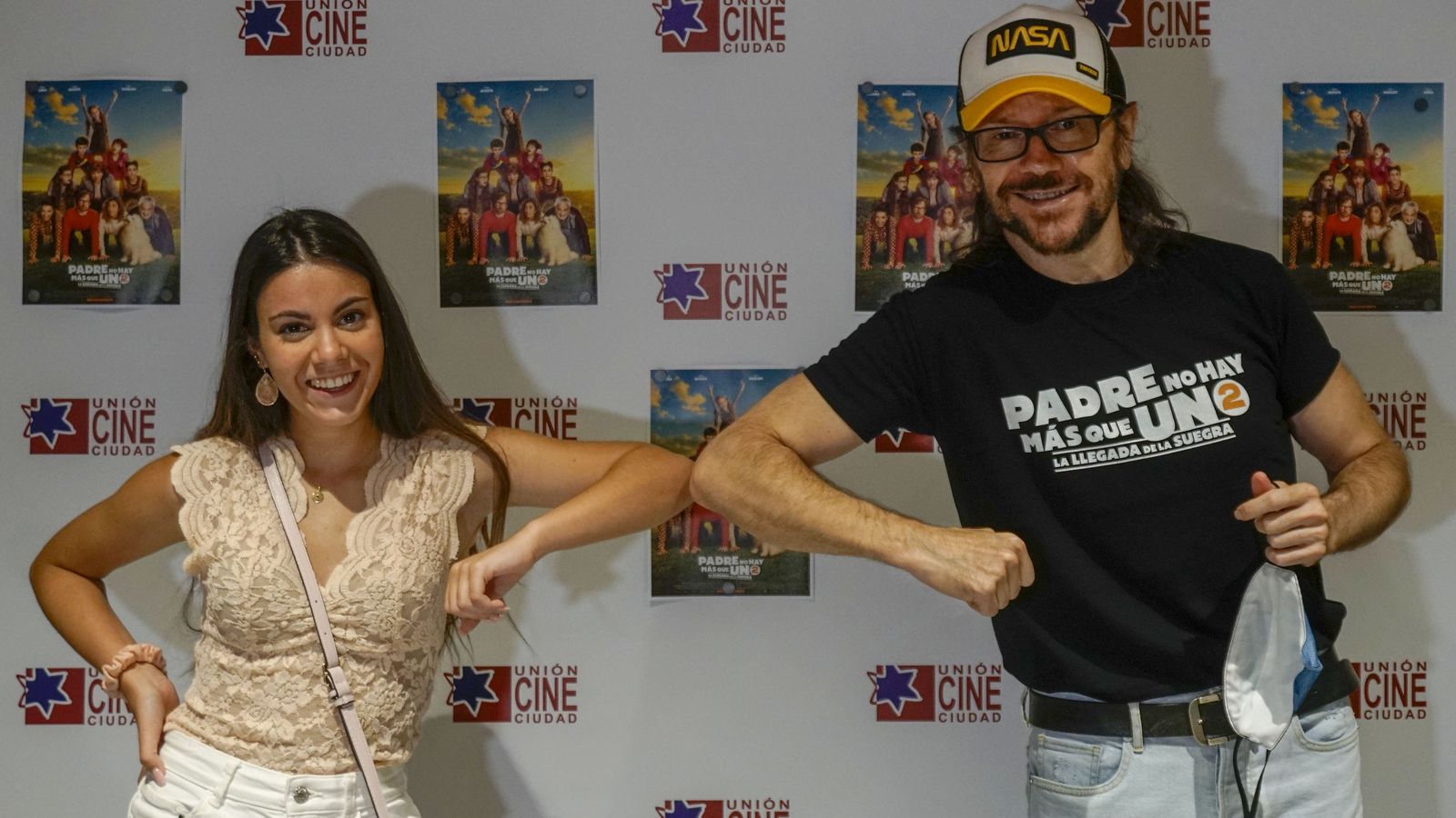 Con Martina D'Antiochia, su hija en la ficción.