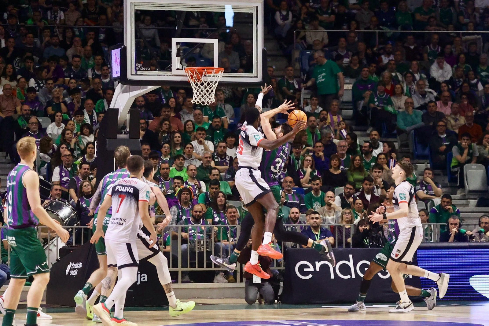 El Unicaja-Covirán Granada, en fotos