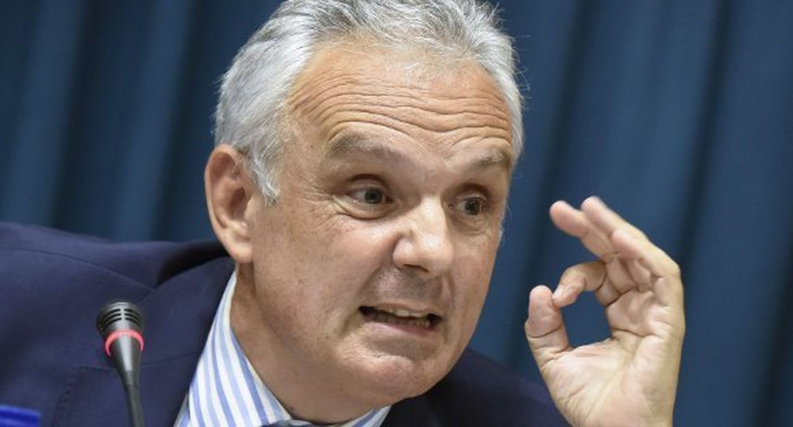 El tenis español pide la dimisión de Escañuela