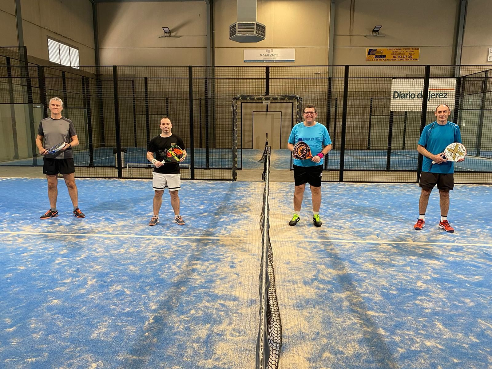 Ya hay partidos de dobles: Eugenio Moure, 'Rapo' Braza, Antonio Moure y Antonio Poyatos han jugado esta tarde en el Pádel Extreme.