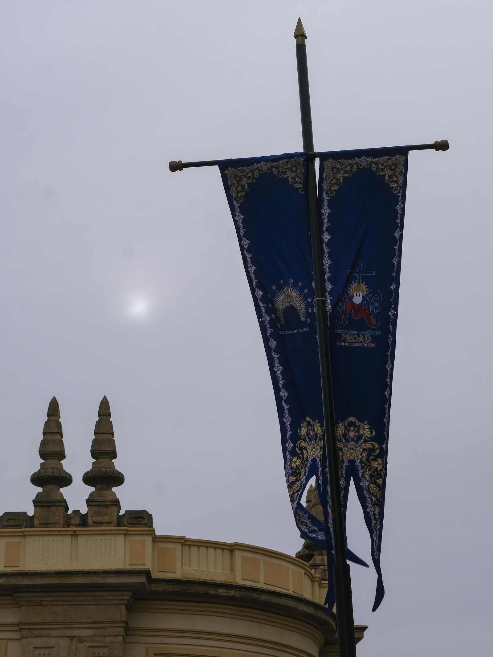 Traslado de la Virgen de la Piedad del Baratillo a la Catedral para su coronación