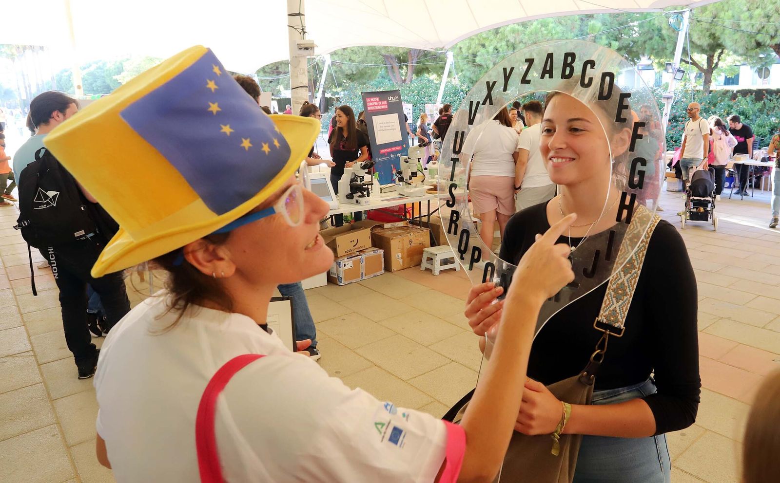 Imágenes de los talleres y actividades de La Noche Europea de los Investigadores