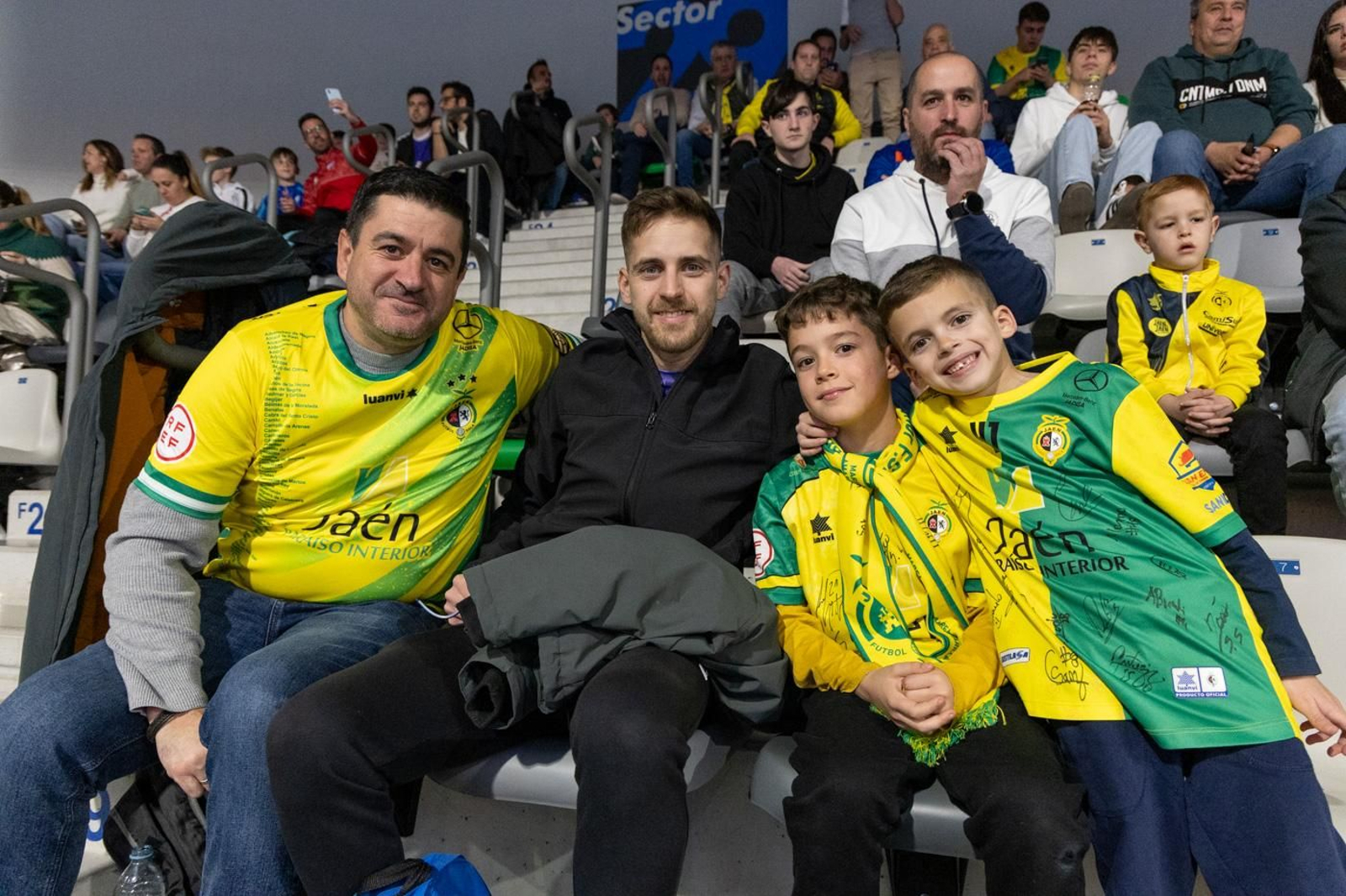 El éxtasis de la victoria copera del Jaén Paraíso Interior FS sobre el Barça, en imágenes