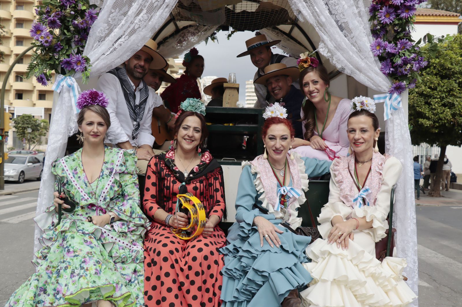 Imágenes de los carros de la Hermandad del Rocío de Huelva