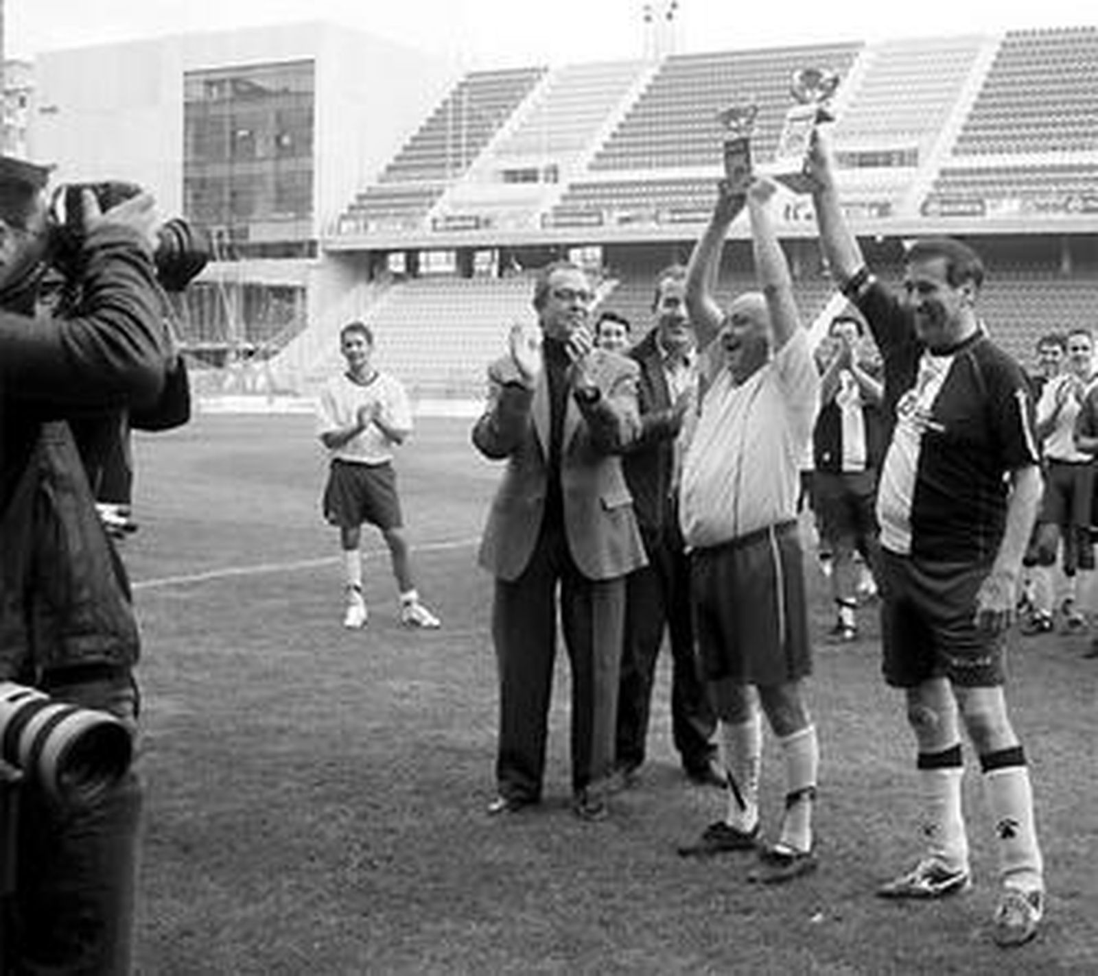 Manolo Santander y Antonio Díaz, en el partido del año pasado.