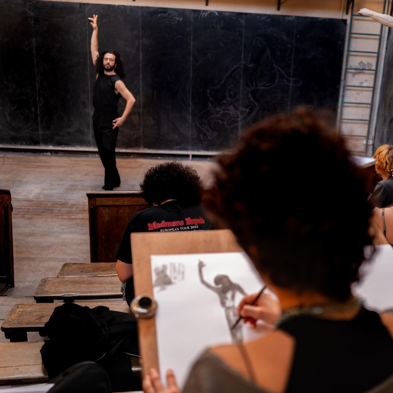 Julio Ruiz, dibujado por los alumnos de Bellas Artes en París.