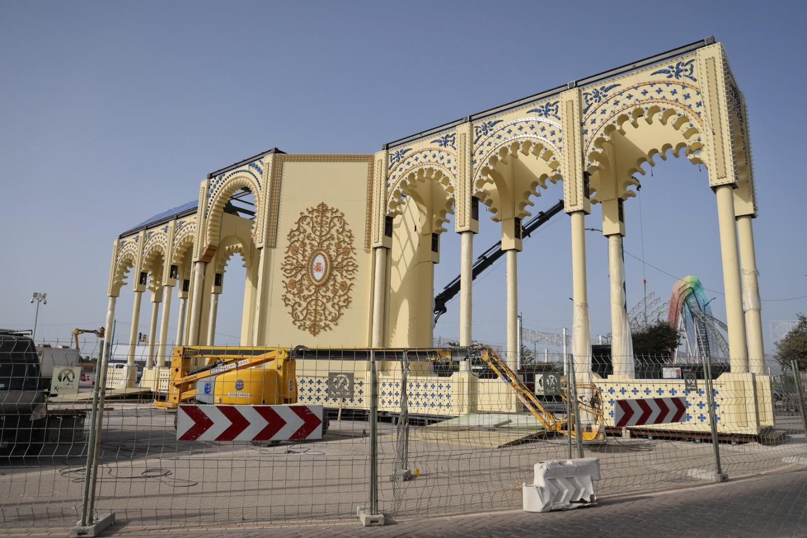 La nueva portada de la Feria de Málaga 2025 toma forma en el Real Cortijo de Torres.