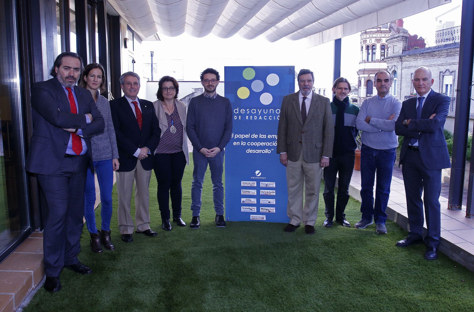 De izquierda a derecha, Alberto Grimaldi, Sonia Díaz, Emilio García de la Torre, María de la Luz Ortega, Carlos Bustamante, Antonio Bonet, representante de la AACID, Santiago González y José Antonio Muñoz.