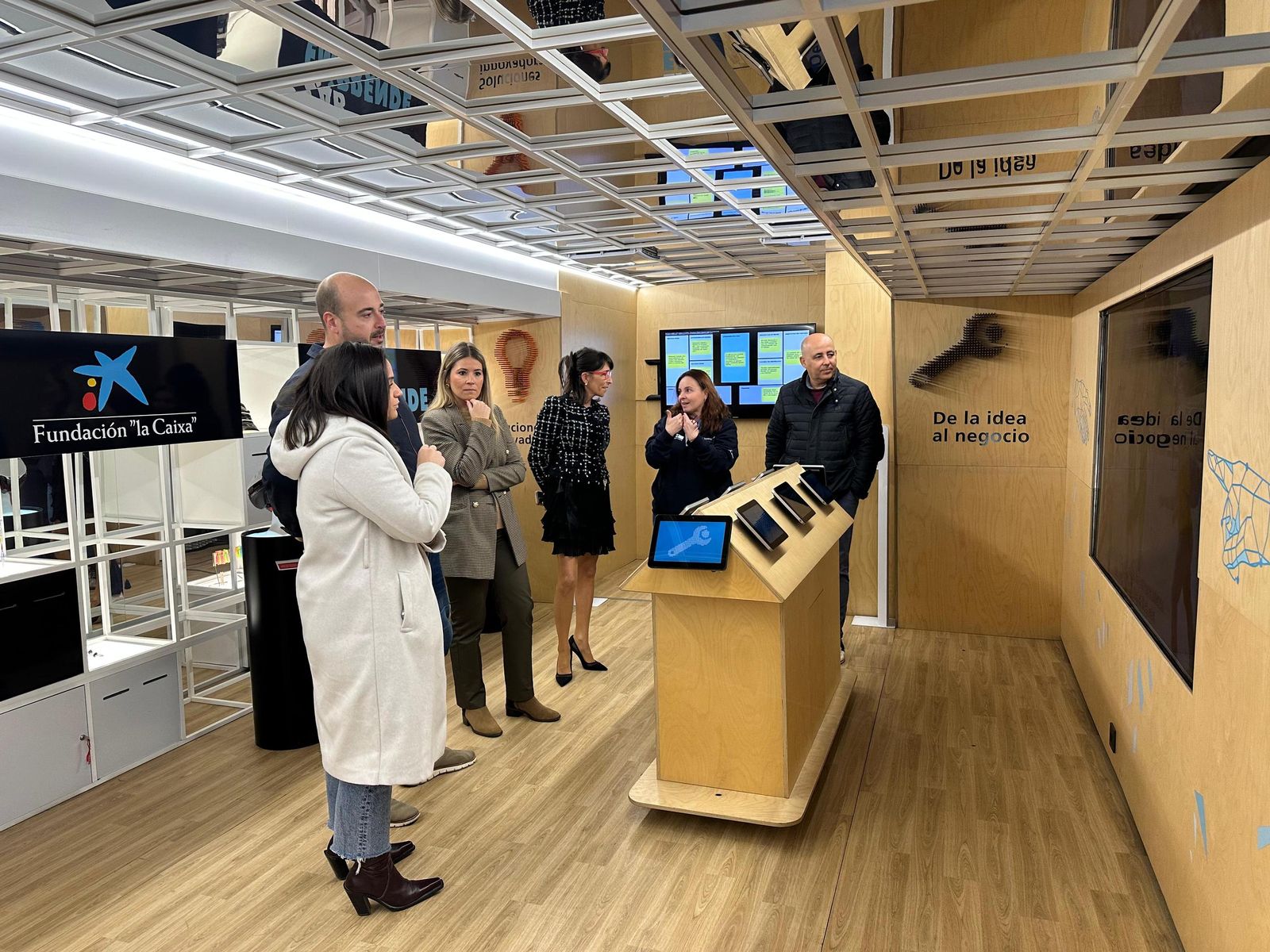 Visita a Lab Emprende.