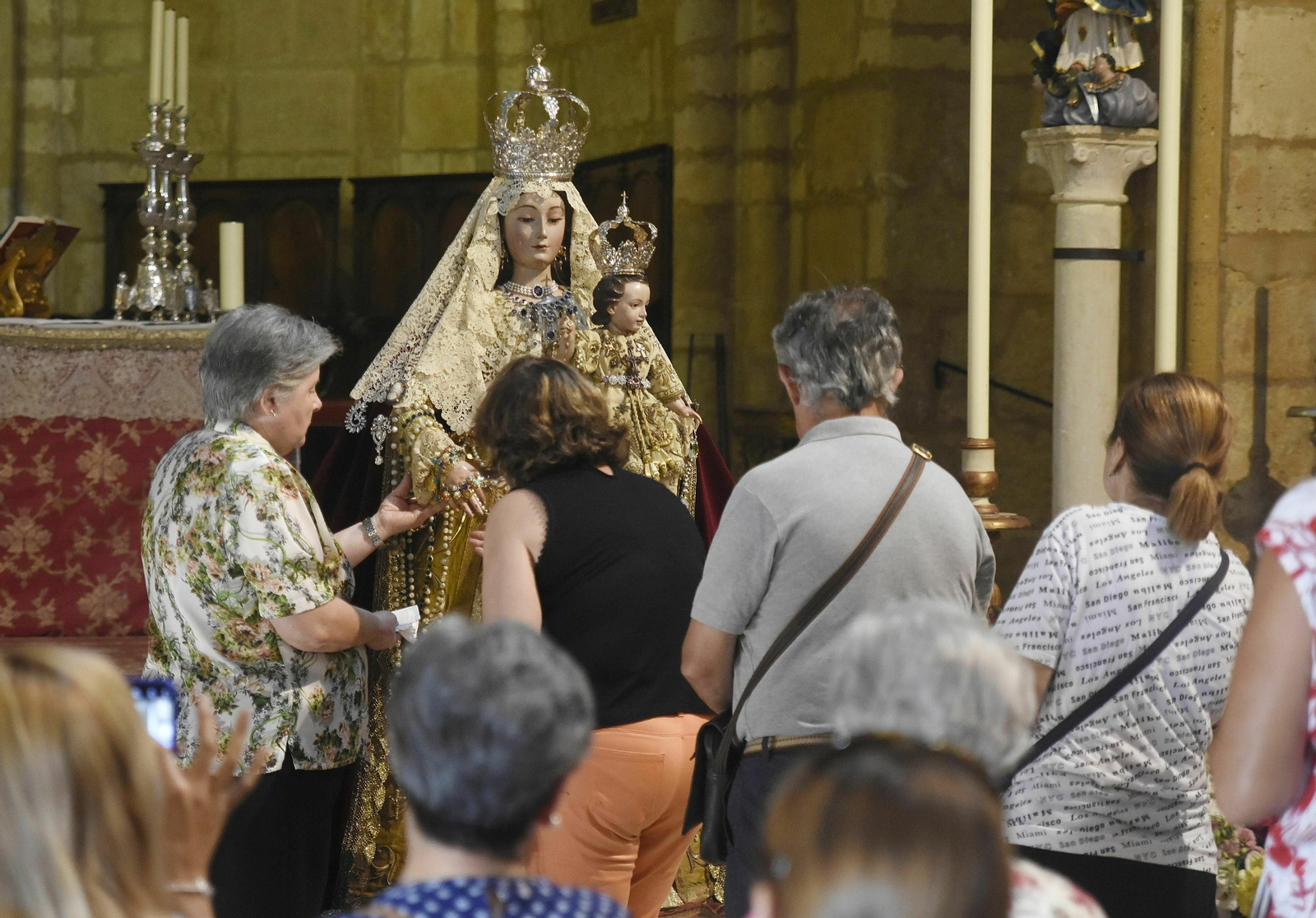 Besamanos a la Virgen de los Remedios, en imágenes