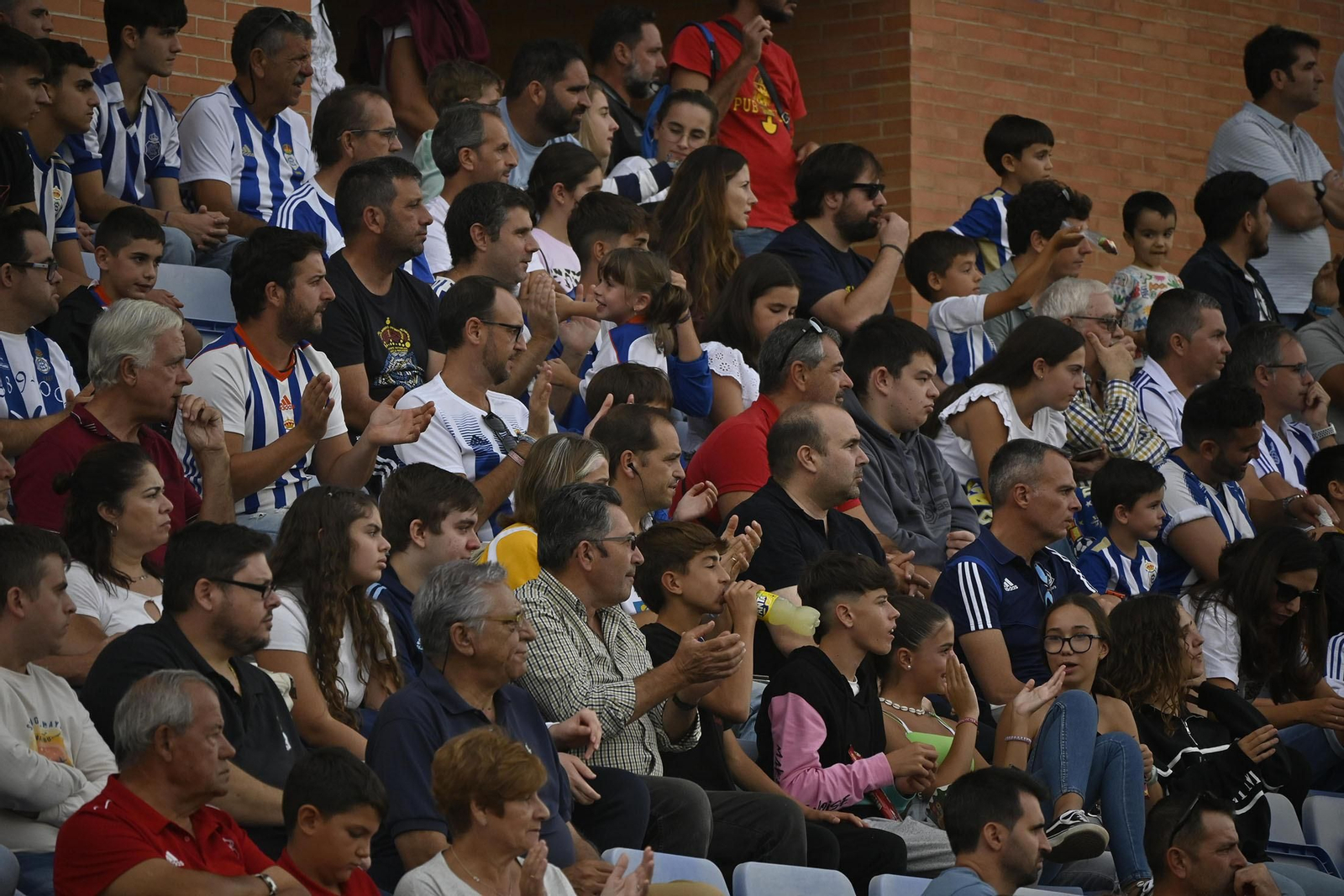 Ambiente del partido del Recreativo de Huelva y el Cádiz FC Mirandilla